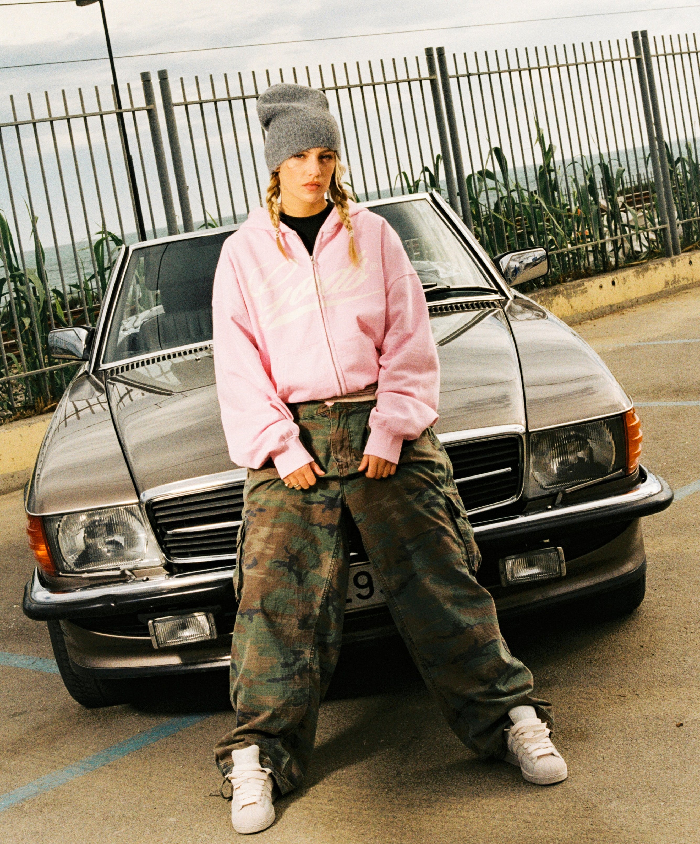 Gods Sunfaded Zipper Rose