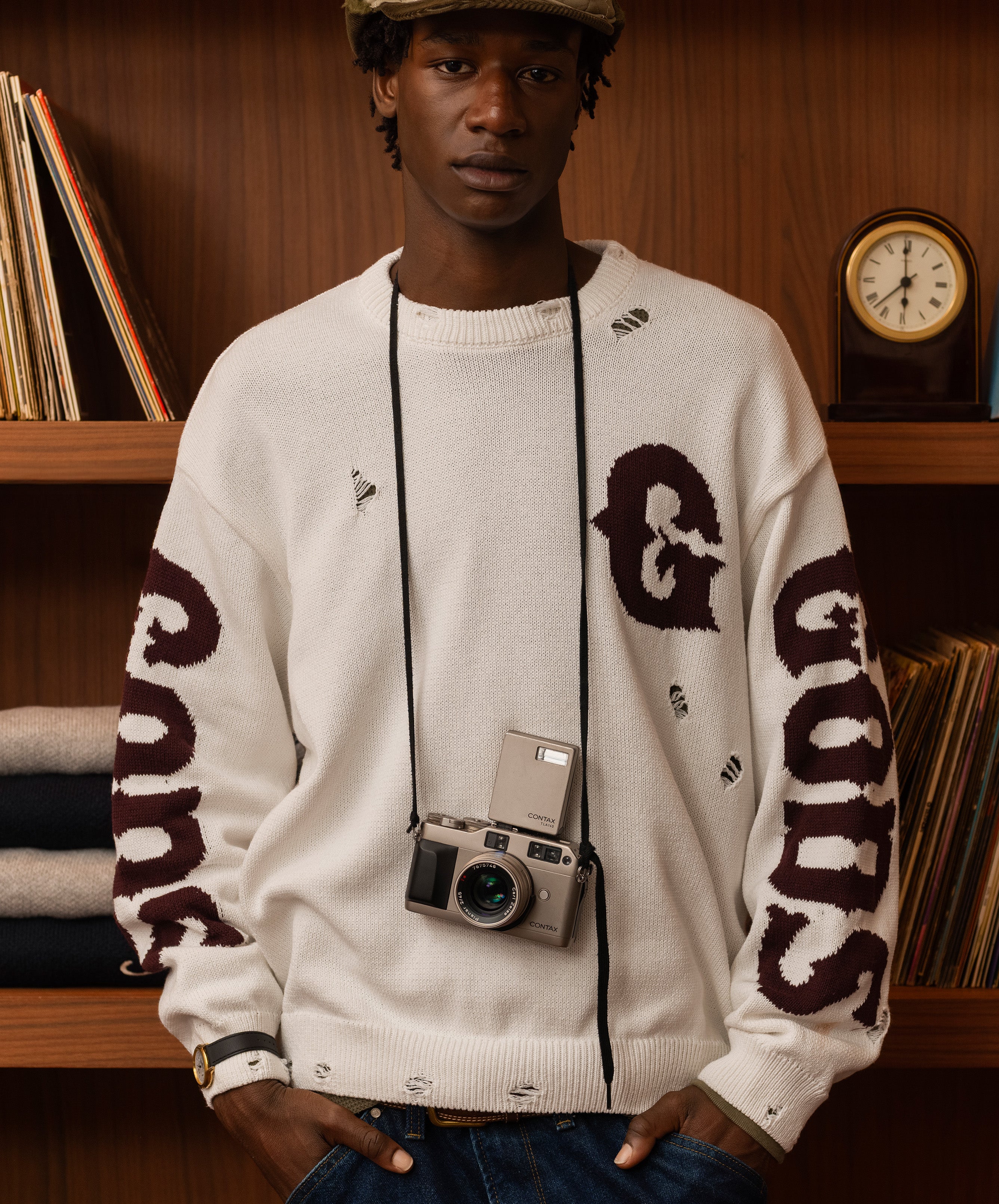 G Side Knitted Sweater White