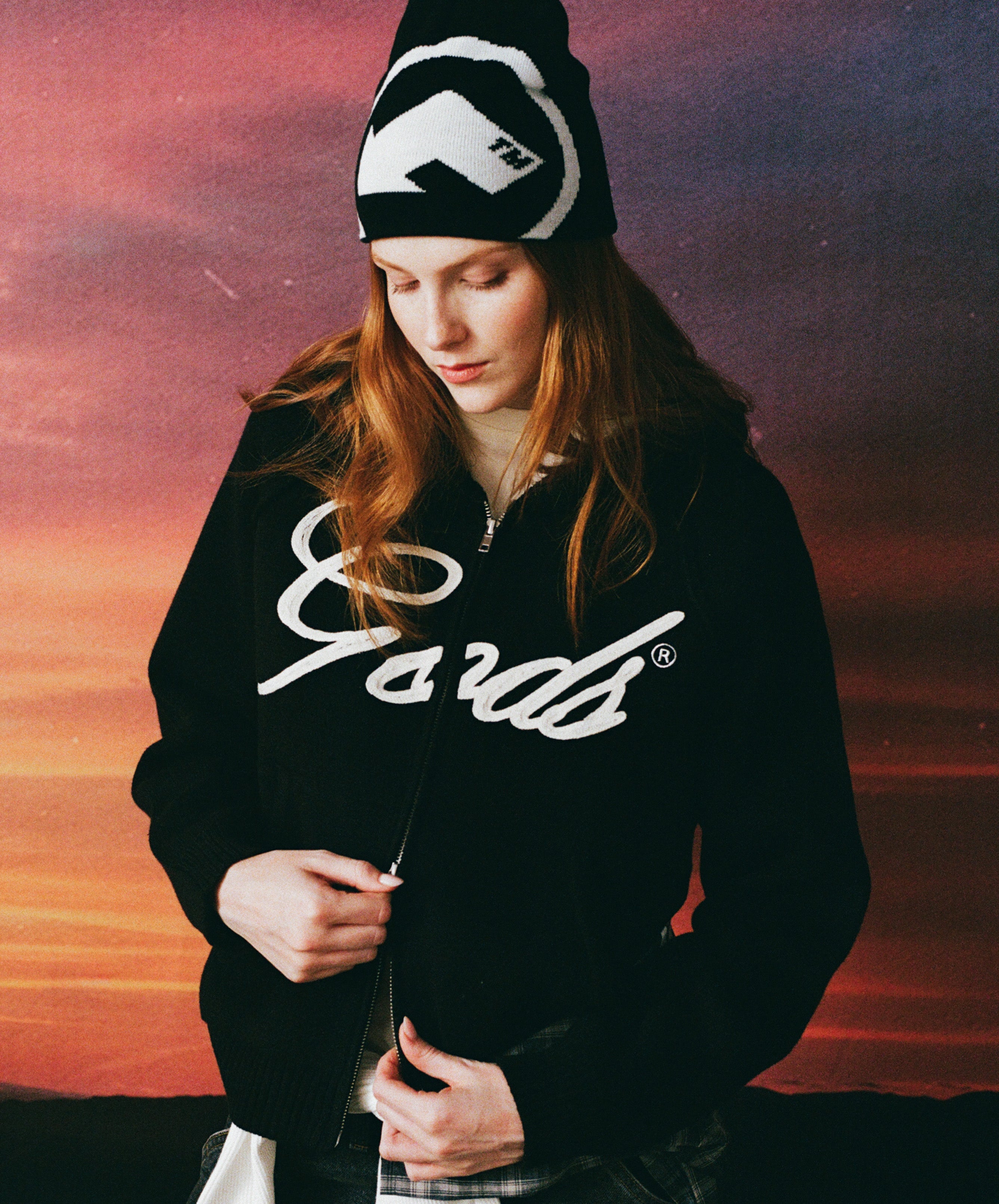 Gods Knitted Zipper Black