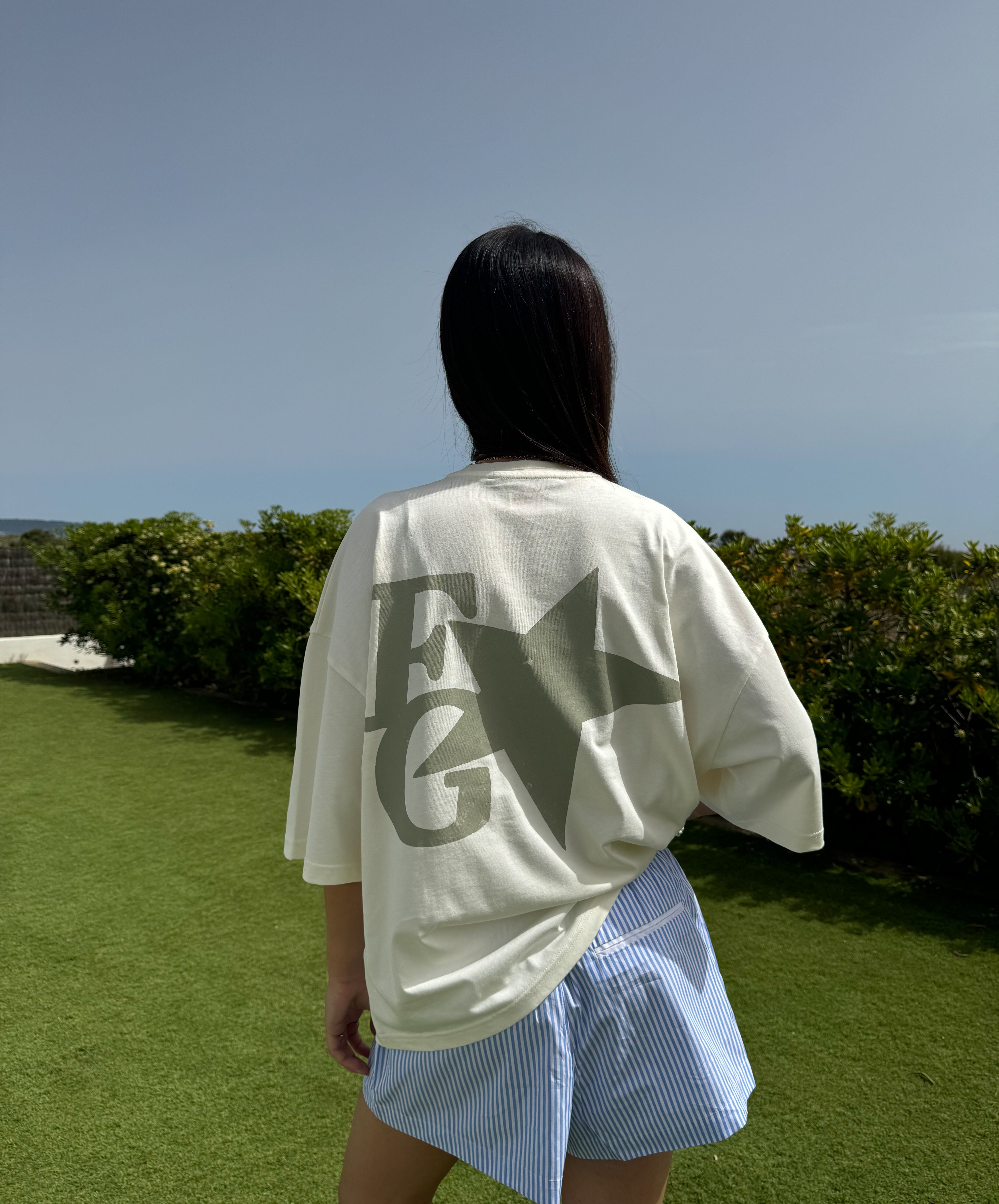 Star Boxy Tee Cream