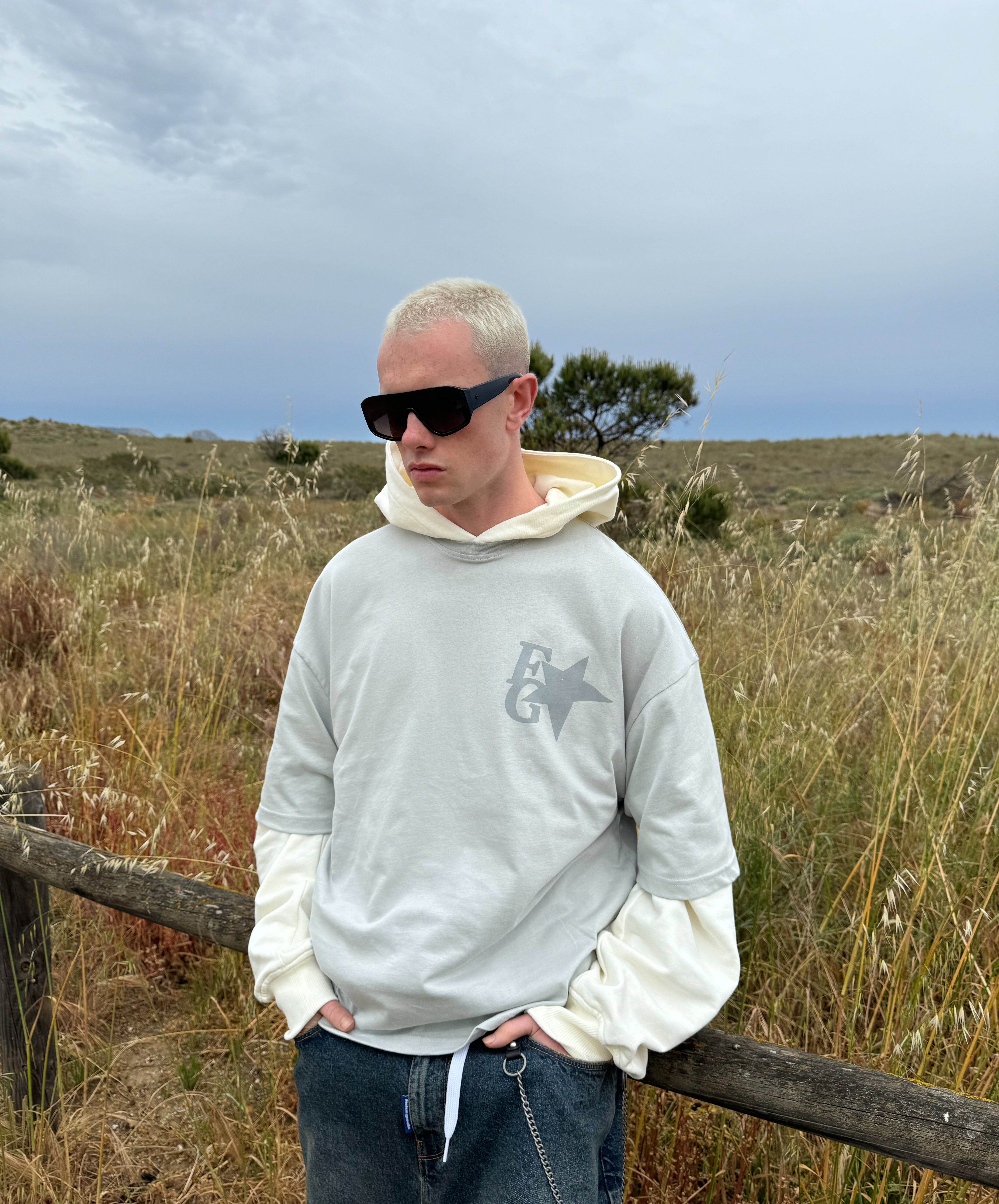 Star Boxy Tee Light Grey