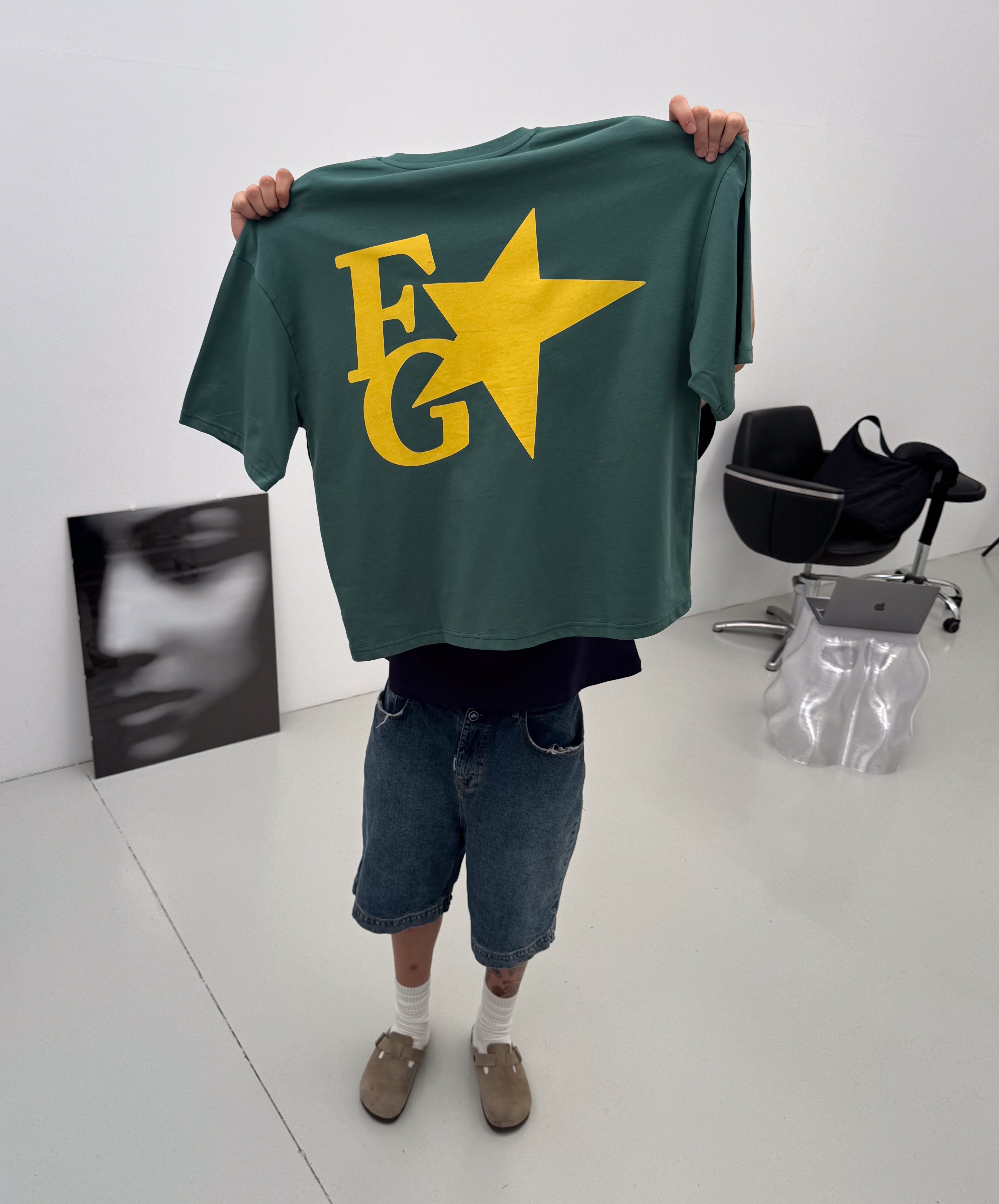 Star Boxy Tee Green