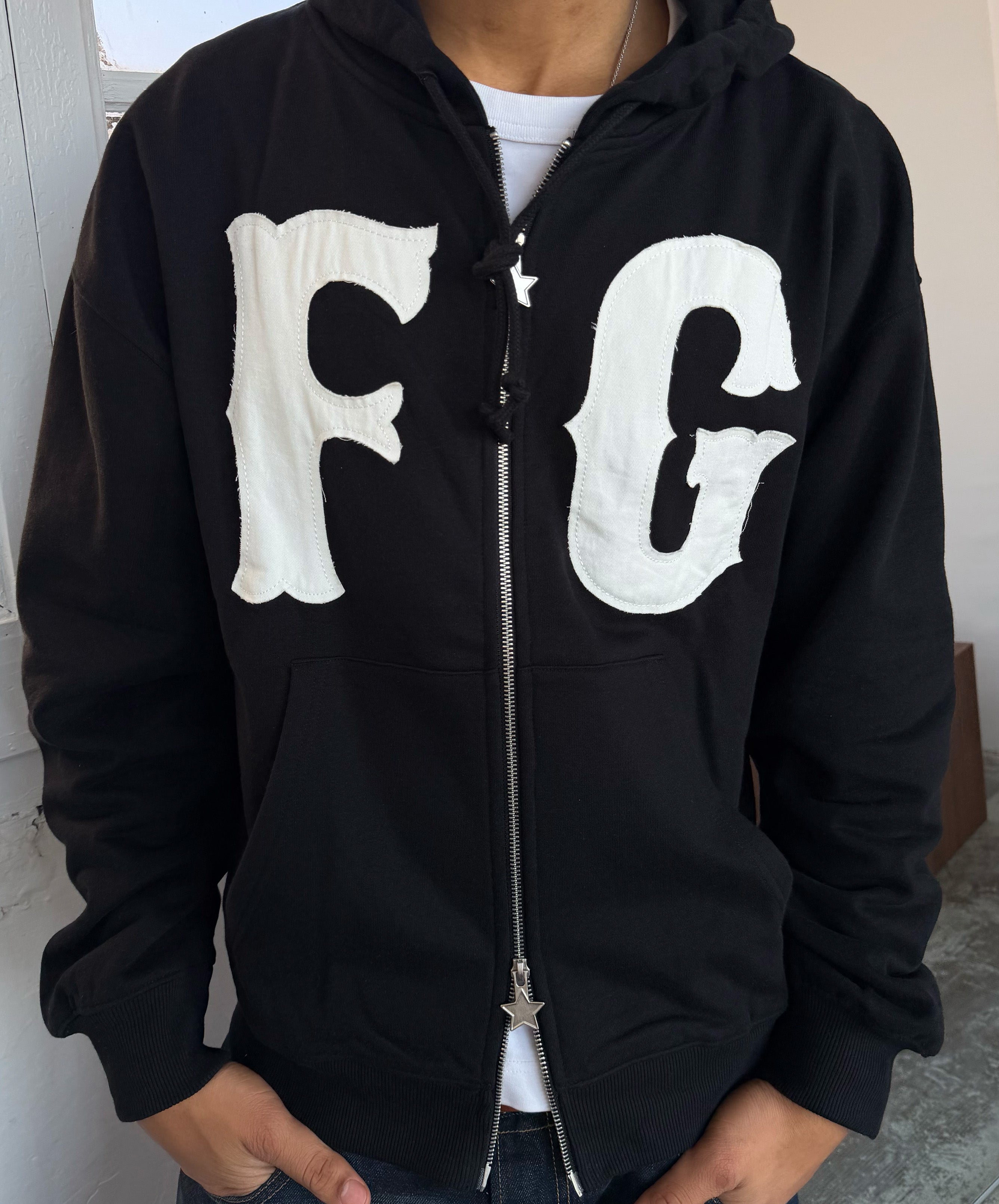 FG Zipper Black