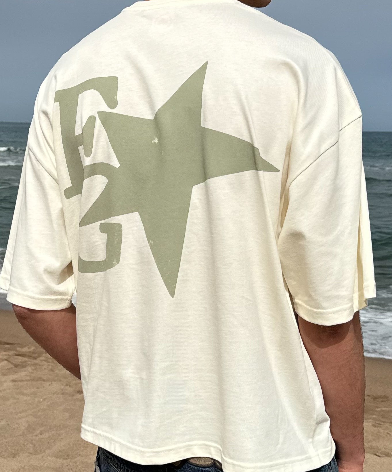 Star Boxy Tee Cream
