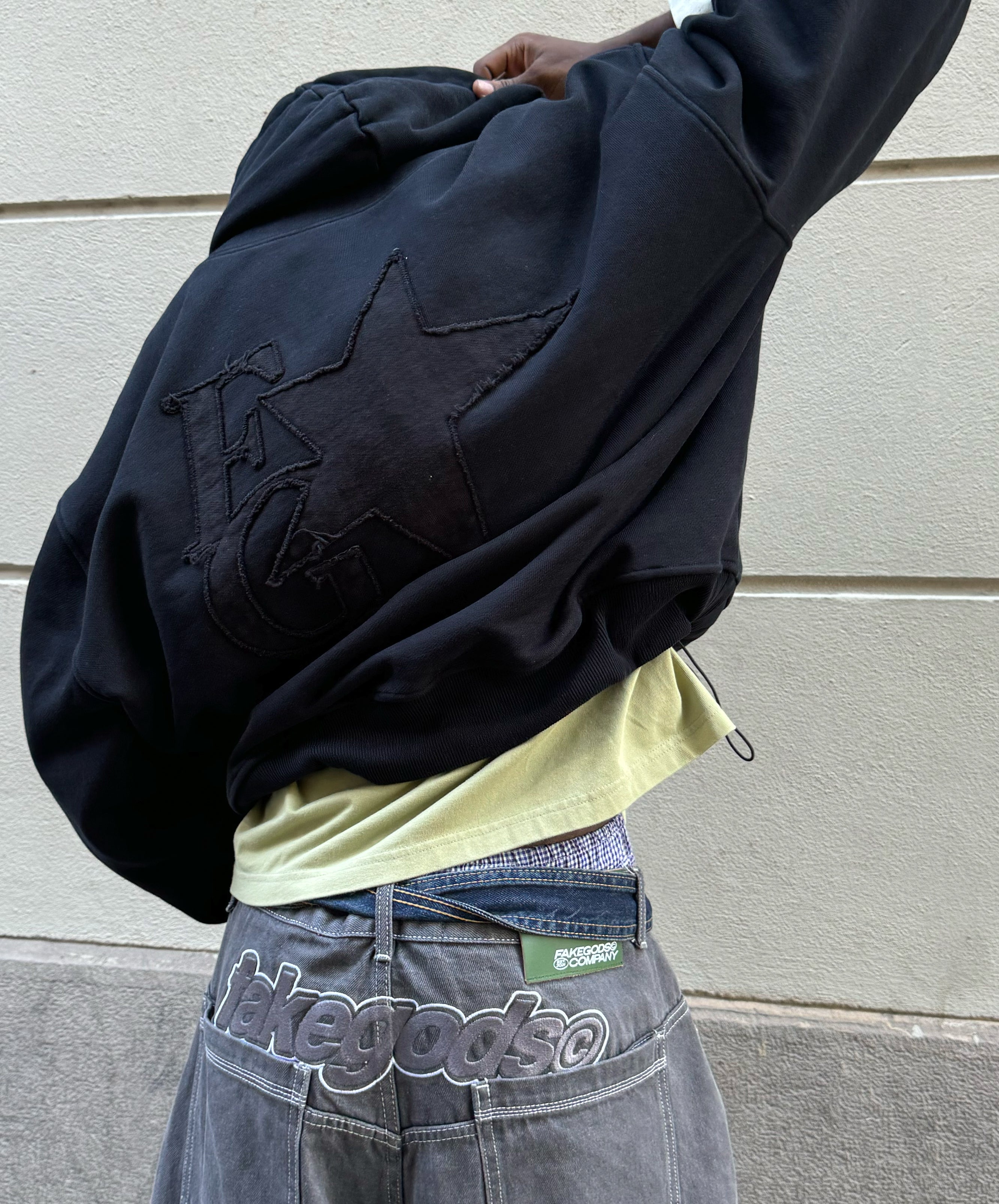 Star Hoodie Black