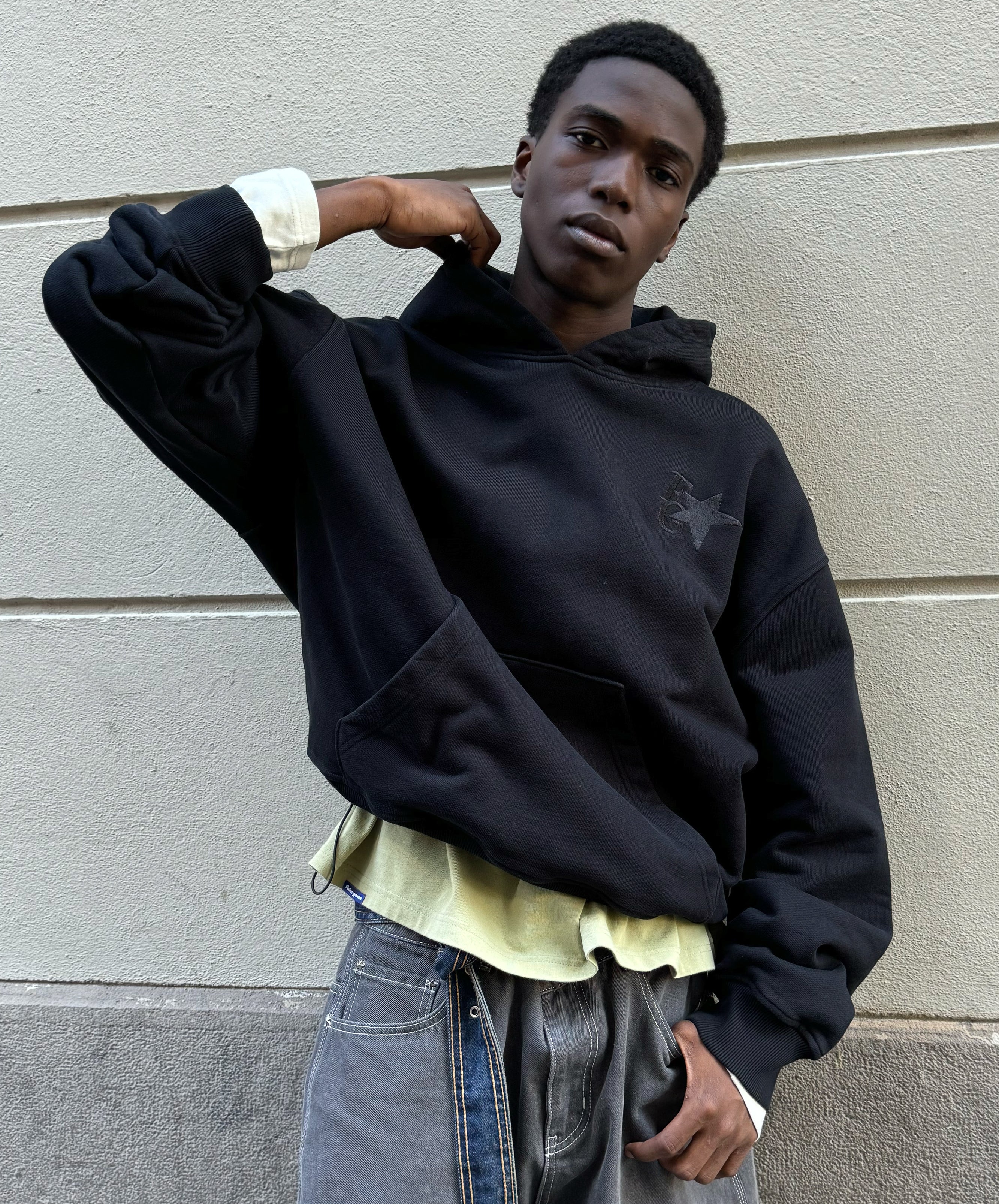 Star Hoodie Black