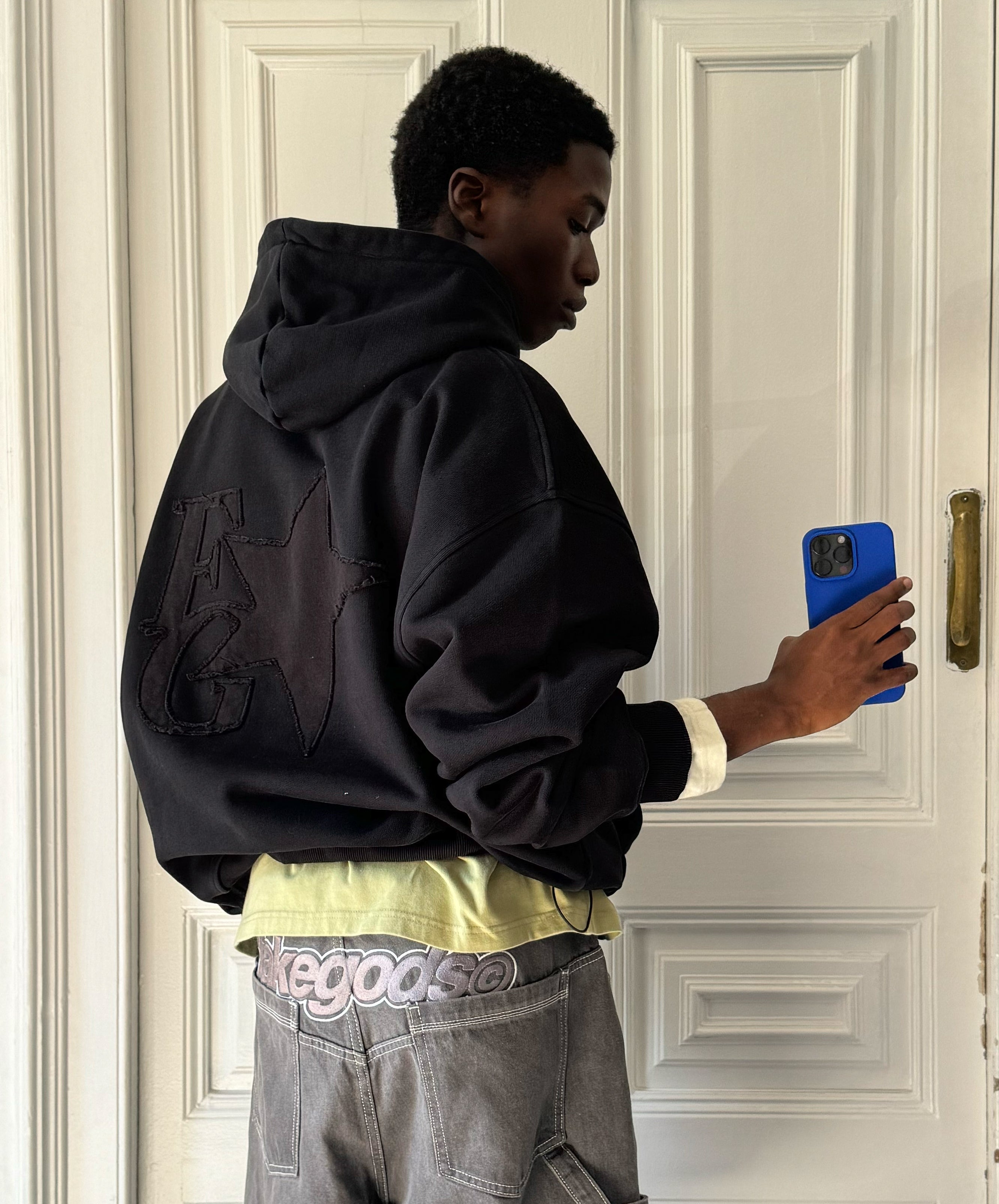 Star Hoodie Black