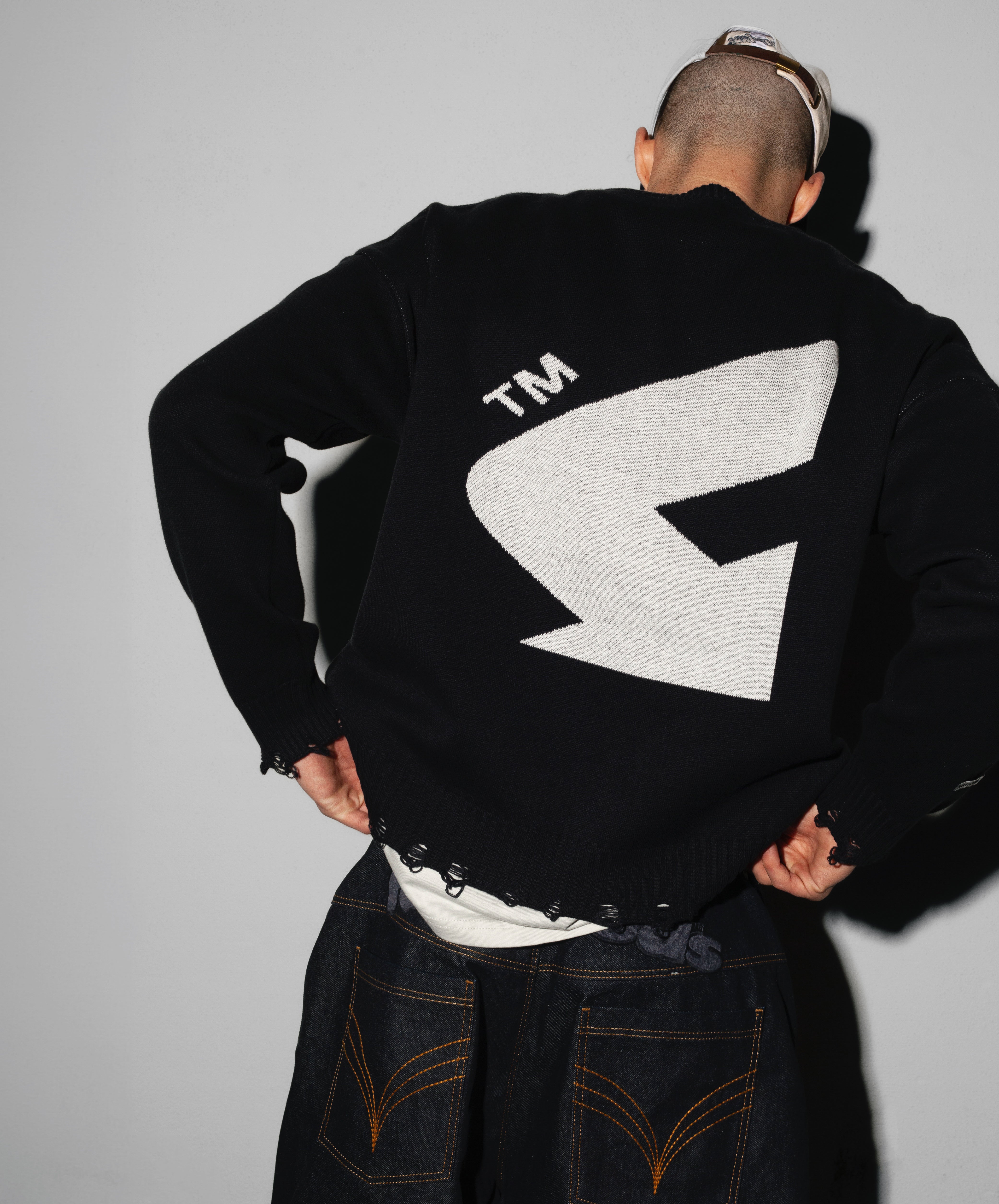 Big Stage Knitted Sweater Black