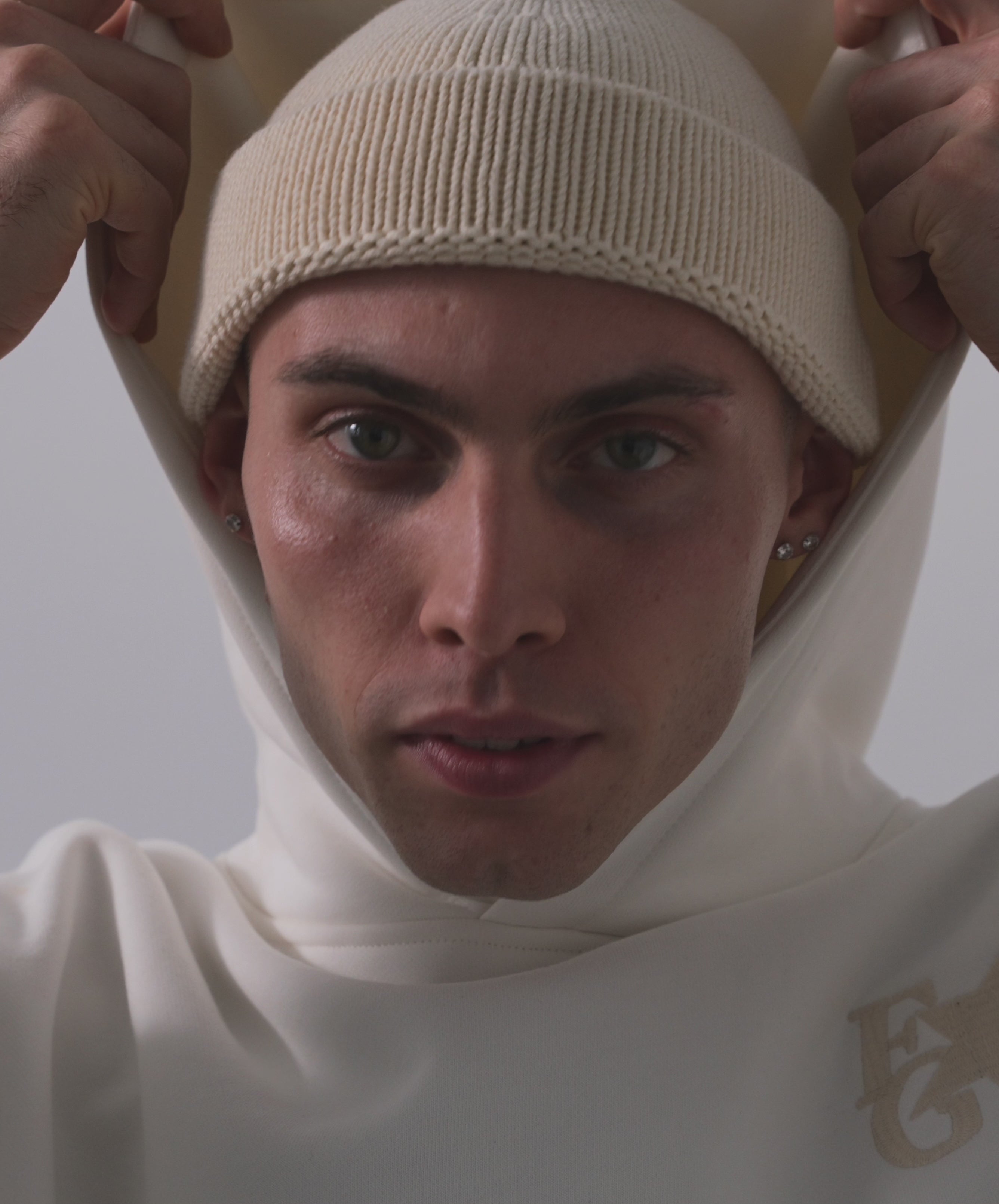 Star Hoodie Cream